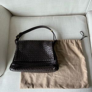 Bottega Veneta Intrecciato Flap Shoulder Bag (Ebano)